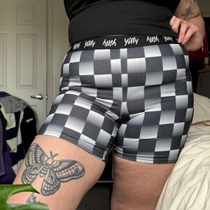 XL Yitty Compression Shorts